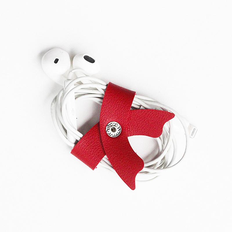 1 Stück PU Leder Schleife Datenkabel Organizer Kabelaufwickler Riemen Kopfhörer Wickler Aufwickler Ordentliche Aufbewahrung Kabelhalter Clips Binder