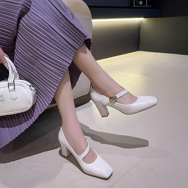 Temperament One-word Buckle High Heels Women's Square Head Thick Heel Design Single Shoes New