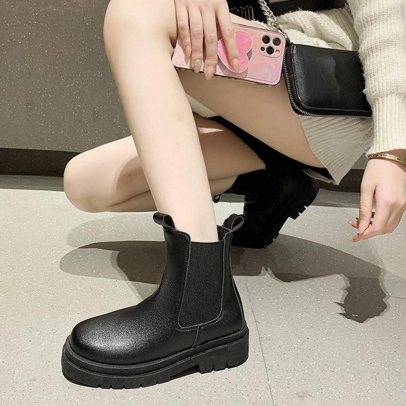 Plateau-Chelsea-Stiefel für Damen, Designer-Schuhe 2024, neue Mode, britischer Stil, runde Zehenpartie, Lederstiefeletten, Damen-Slipper