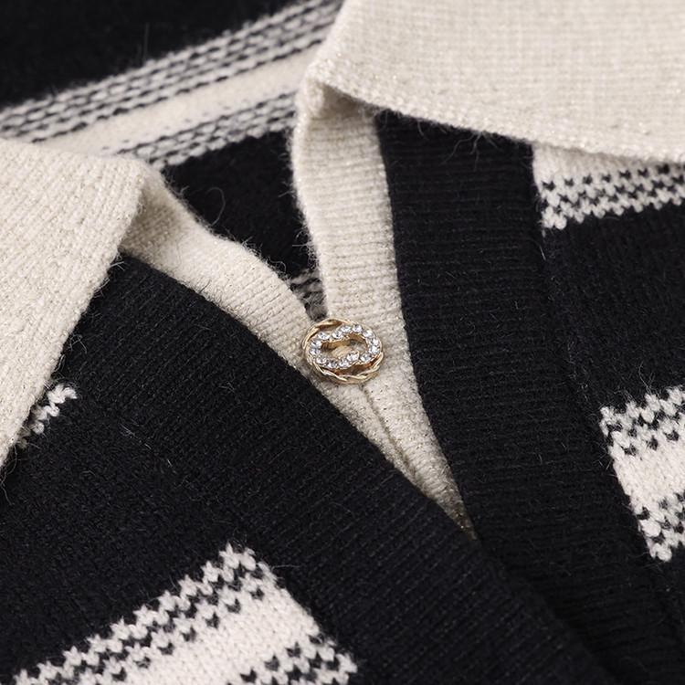 Autumn 2025 Wool Knitwear: Elegant Striped Lapel for Middle-Aged Women