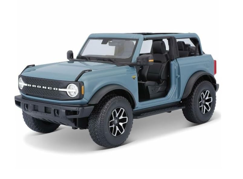 

Maisto 2021 Ford Bronco Badlands Scale Special Edition Diecast Car with Open Hood and Display Stand 1/18 серый