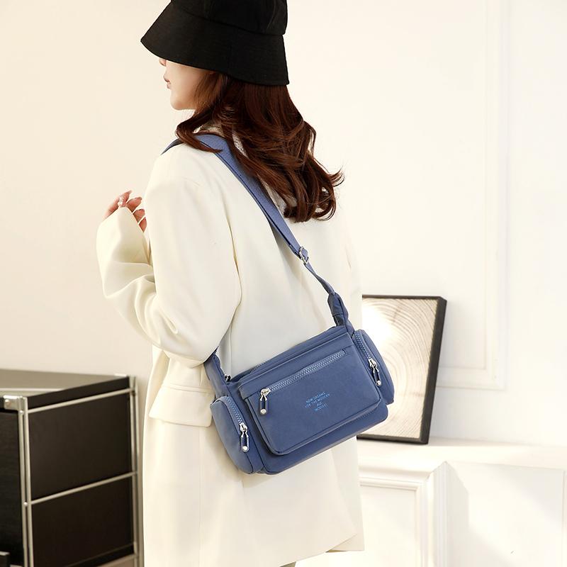 Crossbody Bag Large Capacity Outdoor Commuter Women's Bag Lightweight Nylon Shoulder Bag