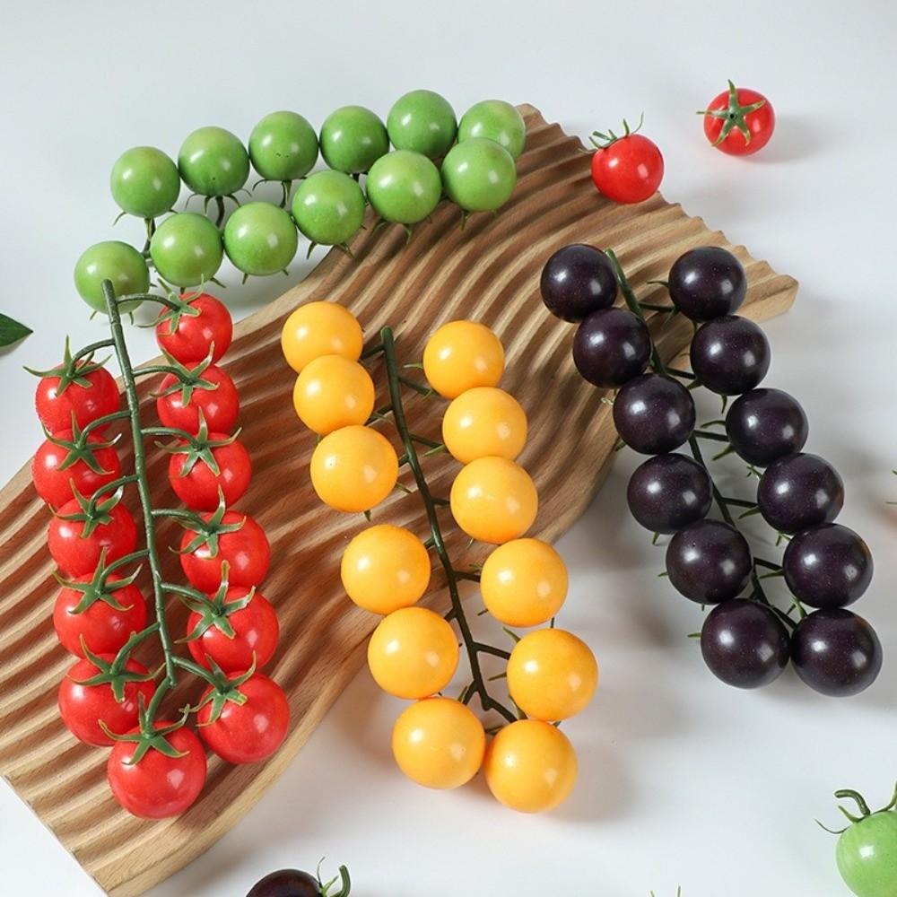 Lebensechte künstliche Tomatenkette Schaumstoff Fruchtrequisiten Restaurant-Auslage