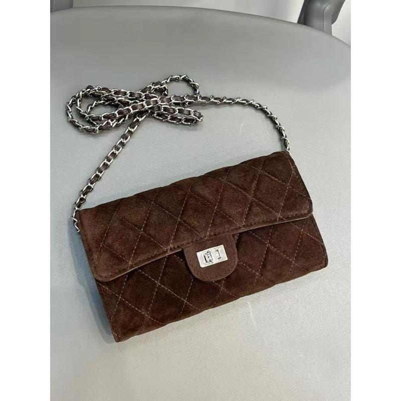 

Niche suede envelope women s bag versatile Maillard commuter with diamond shoulder messenger bag темно-коричневого кольору