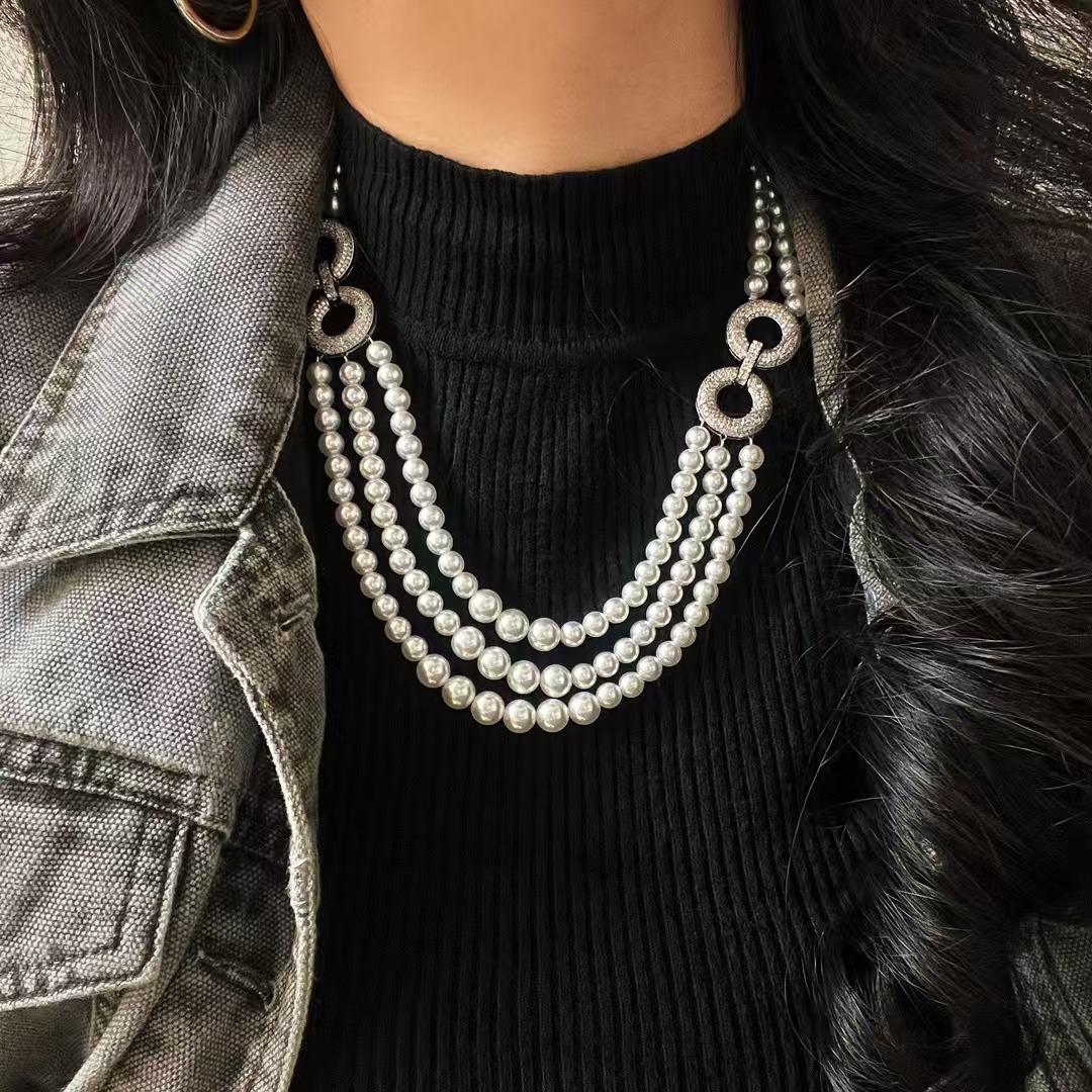 

Vintage High-Quality High-Gloss Artificial Crystal Multi-Layer Design Sense Removable Necklace Sweater Chain Collarbone Chain