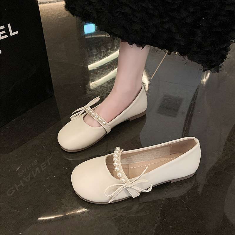 French Xiaoxiangfeng spring women's single shoes, shallow bows, and a pedal? Strive to match the skirt with a flat bottom, retro ladyshoes.