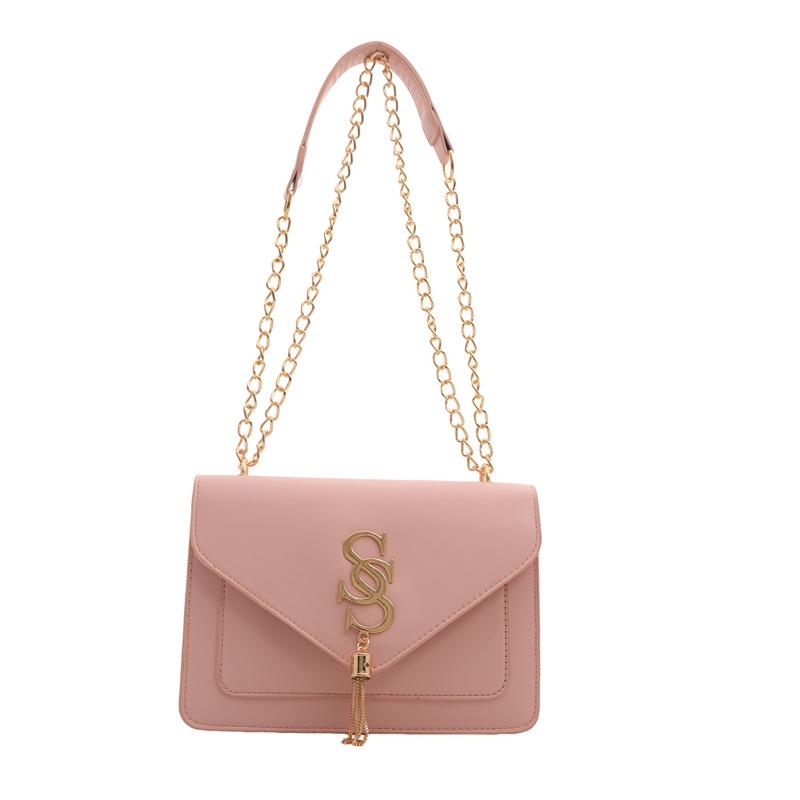 

Fashion retro solid color letter fringed hardware small square bag women s 2024 simple foreign style chain single shoulder oblique span bag рожевий