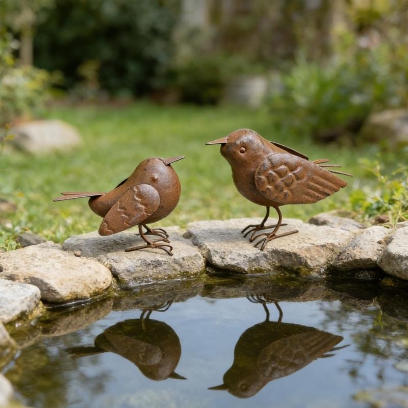 2Pcs Exquisite Decorative Ornament Metal Bird Decorative Ornament Figures Rusty Metal Bird Home Decoration