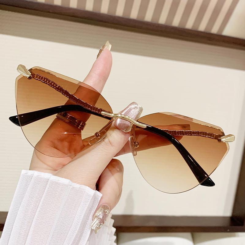 Frameless Cut-Edge Cat-Eye Sunglasses For Women Anti-Uv Personalized Glasses Fashionable Hot Girl Sunglasses For Women