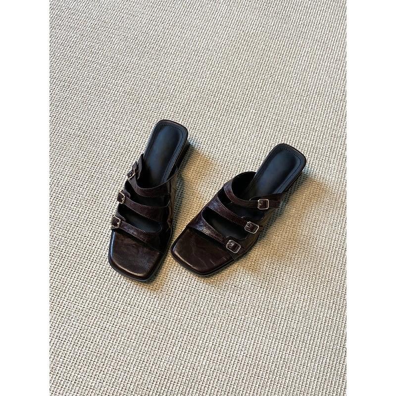 Retro Sandalen mit quadratischer Spitze und Ein-Wort-Schnalle für Damen, neue schwarze Sandalen mit offenen Zehen und dicken Absätzen und coole Slipper