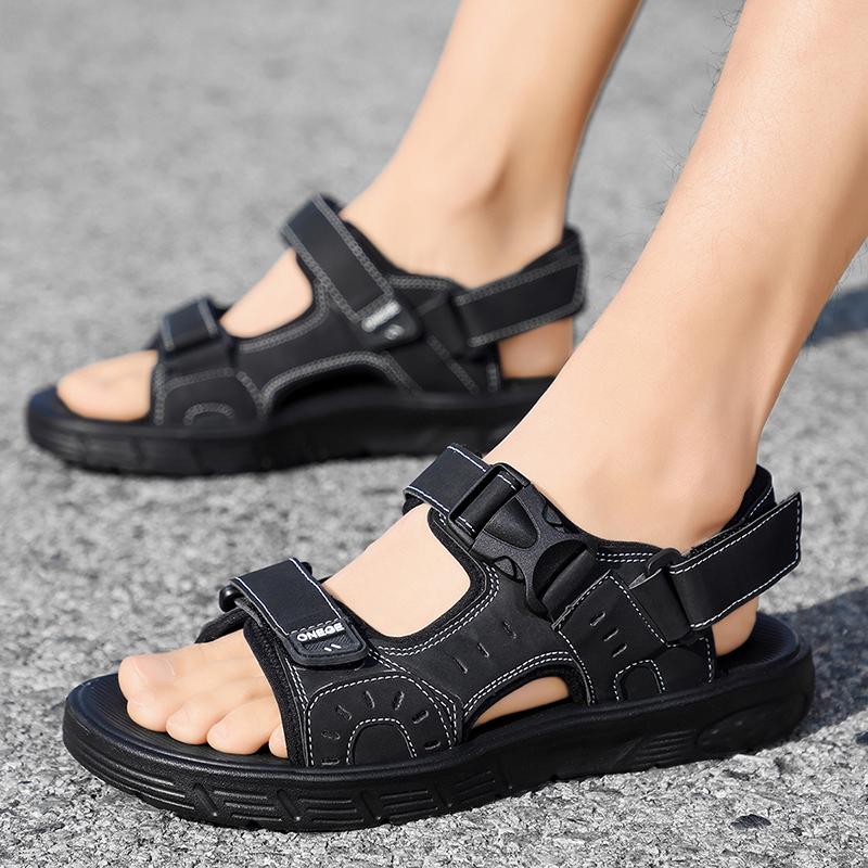 

A Pair Of Men S Sandals, Summer New Trendy Sports Outer Wear, Non-Slip, Wear-Resistant, Soft-Soled Driving Slippers, Beach Shoes For Men 40