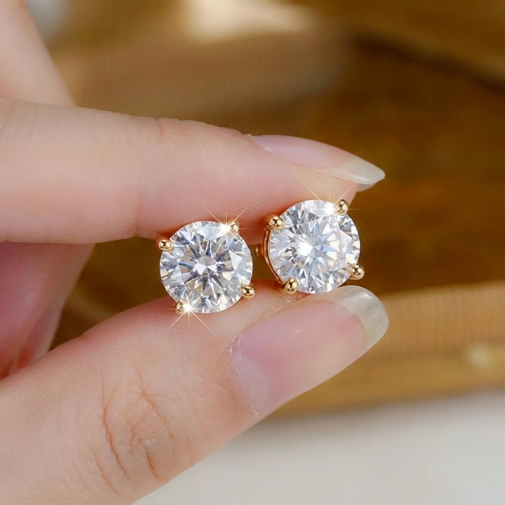 

Simple Shiny Round Cubic Zirconia Crystal Stud Earrings For Women Exquisite CZ Copper Small Earring Party Versatile Jewelry Gift