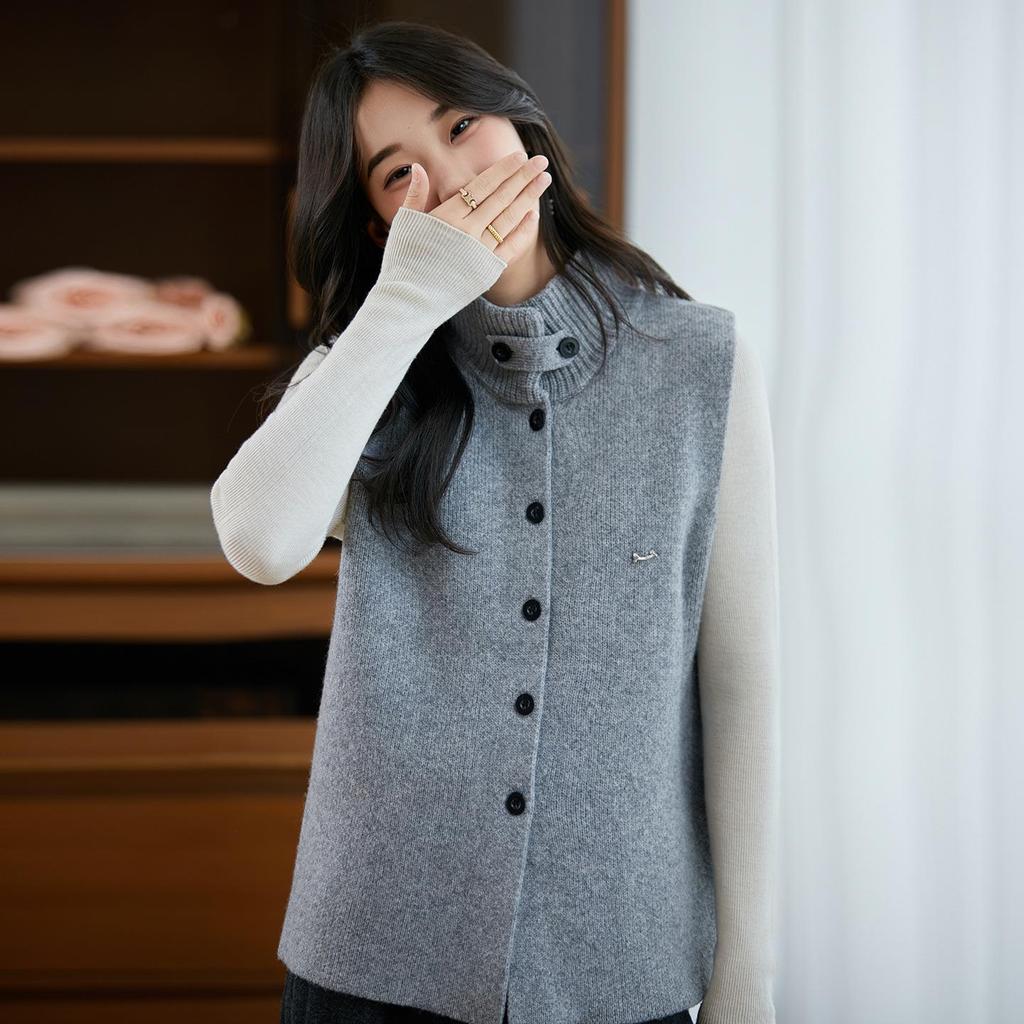 Women's 100% Cashmere Button-Up Vest, Thickened High-Neck Cardigan Sweater, Ideal for Layering As Outerwear Wool Knitwear