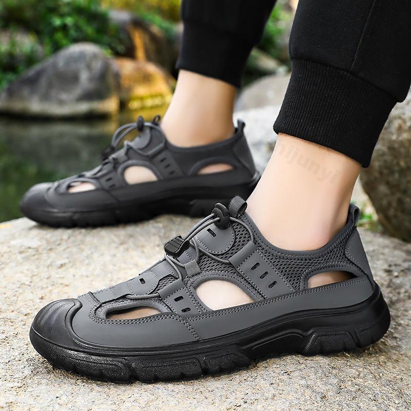 Fashion Men Sandals 2025 Summer Mesh Breathable Outdoor Beach Sports Sandals Platform Hollow Out Walking Shoes Man Classic Wading Shoes