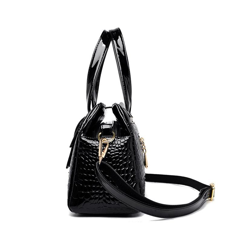 Dameveske 2023 Ny middelaldrende dameveske Enkel og trendy Crossbody-veske med én skulder Fasjonabel og praktfull håndholdt
