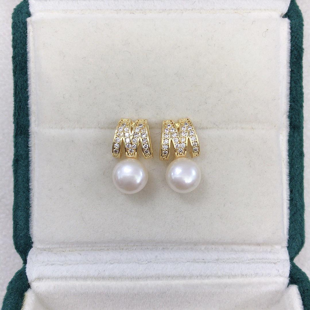 Simple Fashion Freshwater Pearl and Zircon M Stud Earrings