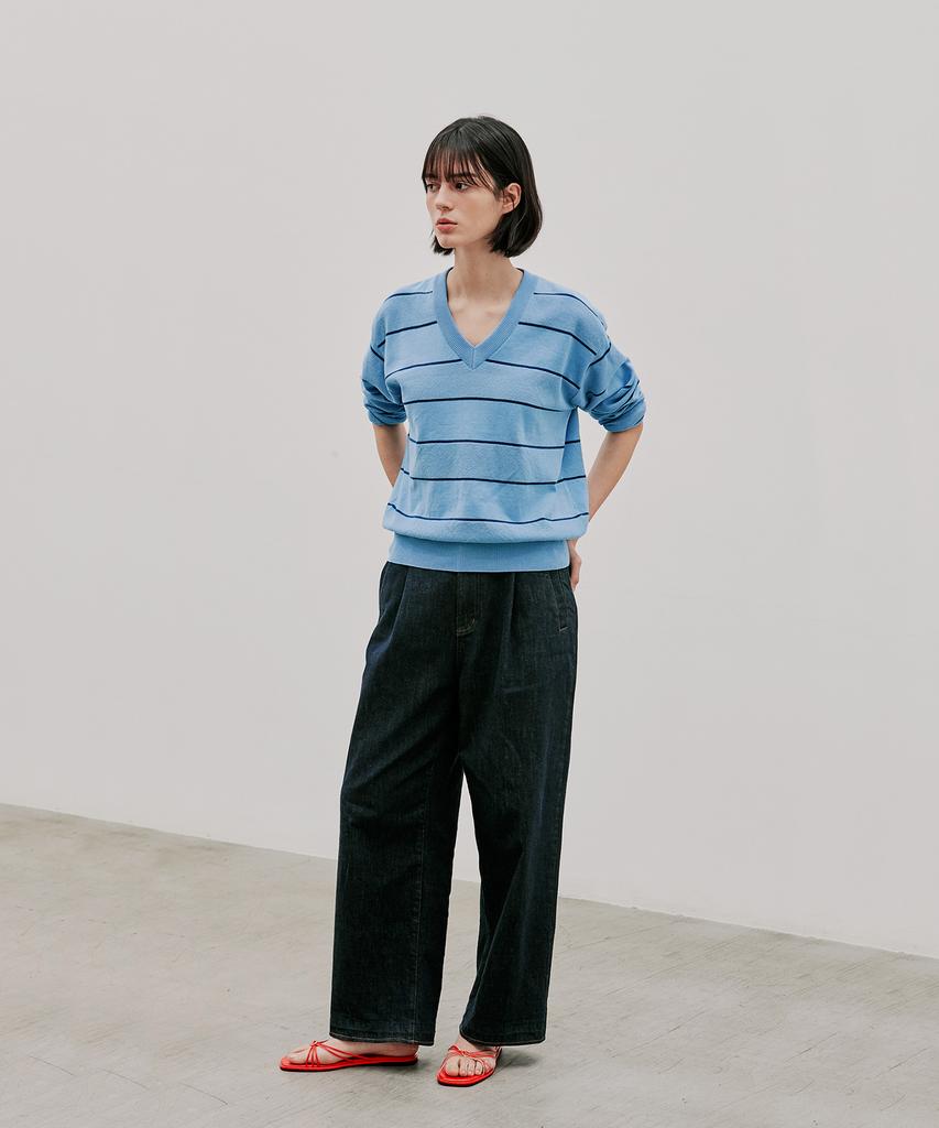 Beullaengkeulumumeon Striped V-Neck Knit_Blue