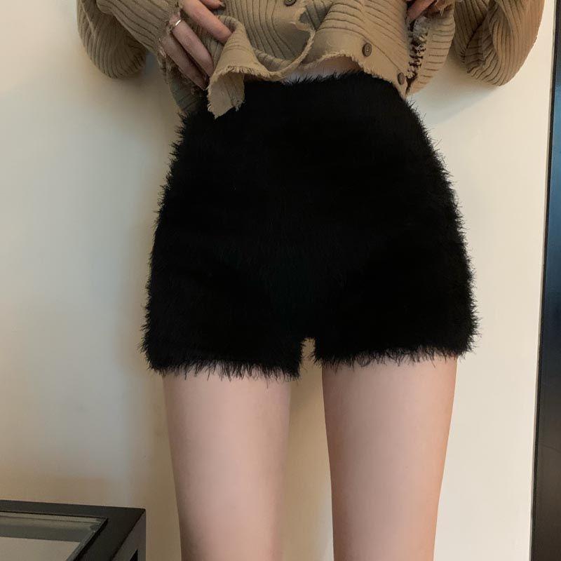 Woman Sexy Shorts Furry Casual Slim Shorts Women's Autumn Winter High Waist Stretch Knit Shorts