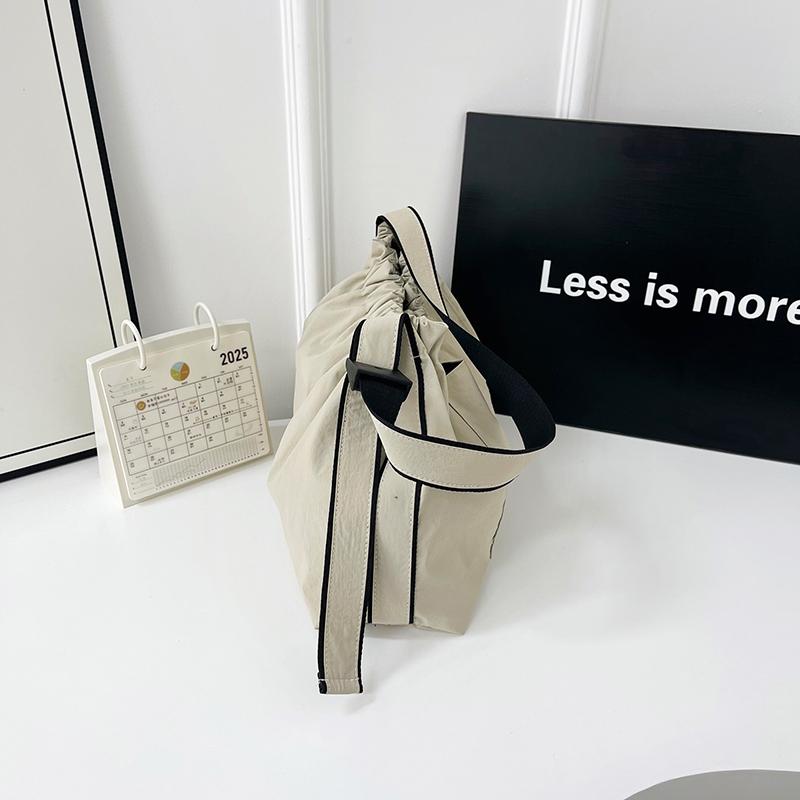 Large Capacity Crossbody Bag Women's Pleated Lightweight Shoulder Bag Underarm Bag