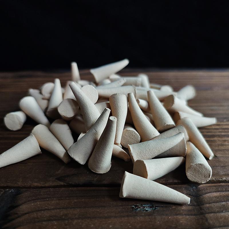 

Y 60Pcs/bag Mixed Cones Incense Lavender Sandalwood Ocean Anxiety Relief Fragrance Incense Cone for Yoga Meditation Relaxation Sandalwood 60pcs
