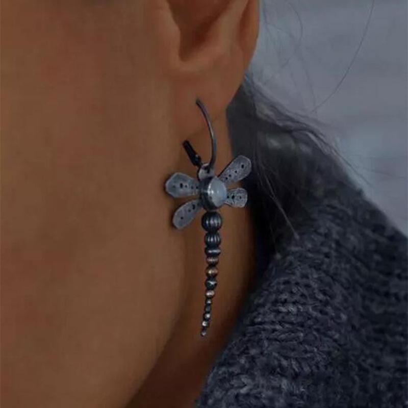 European and American Design Distressed Dragonfly Earrings Retro Insect Moonstone Earrings for Women