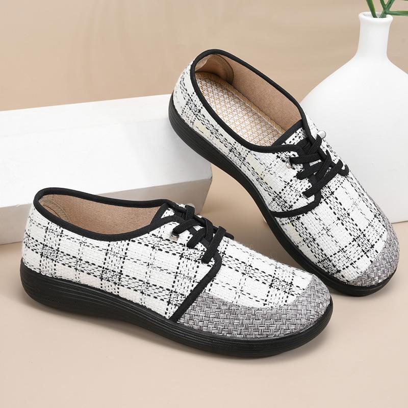 Middle-aged and old spring and autumn new Xiaoxiangfeng casual cloth shoes soft-soled cloth shoes women