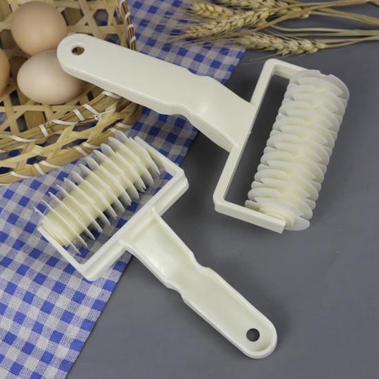 Pizza Dough Roller Cutter, Plastic Baking Texture Wheel for Cake Decorating, Manual Ribbon Stripe Cutter for Pastry Cookies, Kitchen Tool