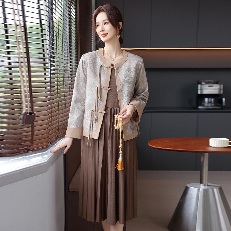 

Elegant Chinese-Style Two-Piece Spring Dress Set for Middle-Aged Women 2026 3XL (120-135 kg) хаки