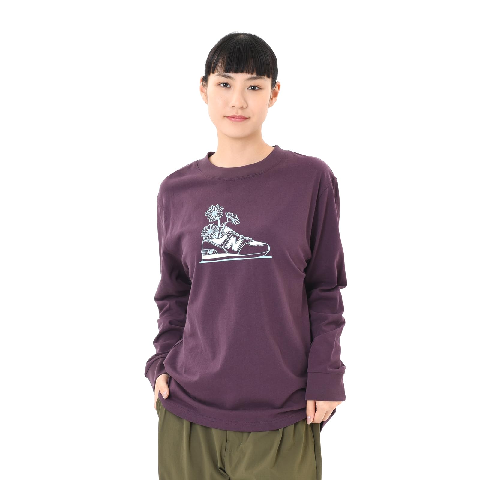 

Футболка с длинным рукавом New Balance WT43563 с цветочным графическим принтом, сливово-коричневая (WT43563) Женский, Влагоотводящий, Быстросохнущий,