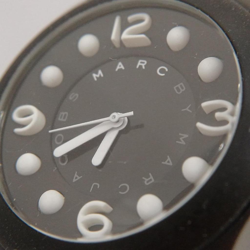 Used MARC BY MARC JACOBS MBM2528 Quartz watch