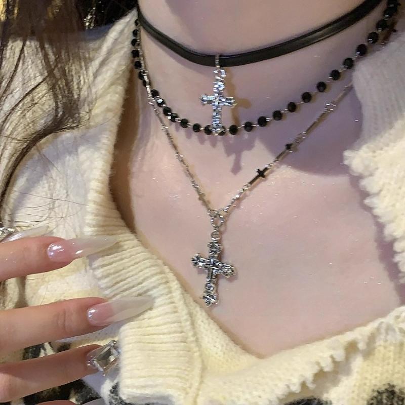 Gothic Dark Style Beaded Thorns Rivet Cross Pendant Necklace Women's Punk Vintage Double Layer Chain Choker Jewelry Accessory