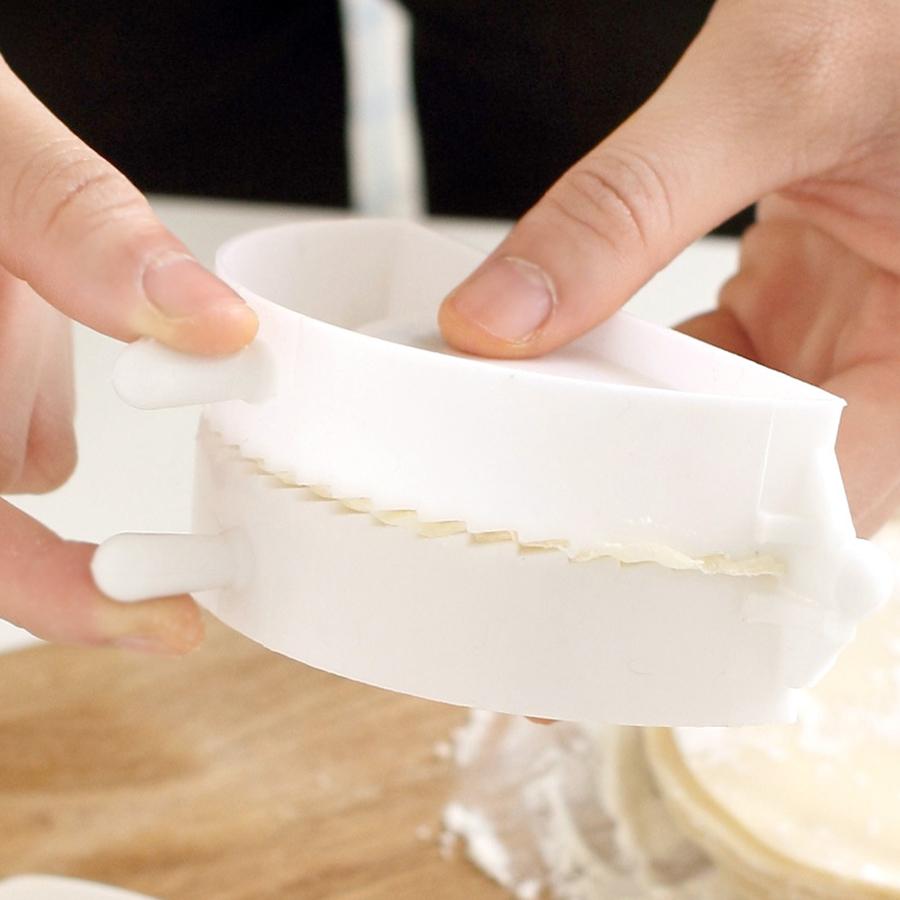 3Pcs Dumpling Maker Mould Set Plastic Dough Press Tool for Jiaozi, Empanadas & Pierogi, Easy to Use for Home Cooking Kitchen Pre