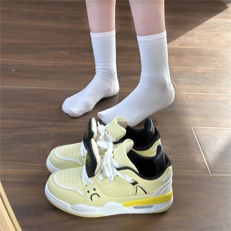 Fashion Lace Up Running Shoes Sports Couple Walking Shoes Outdoor Soft Women Sneakers Fashion Tennis Vulcanized Sneakers