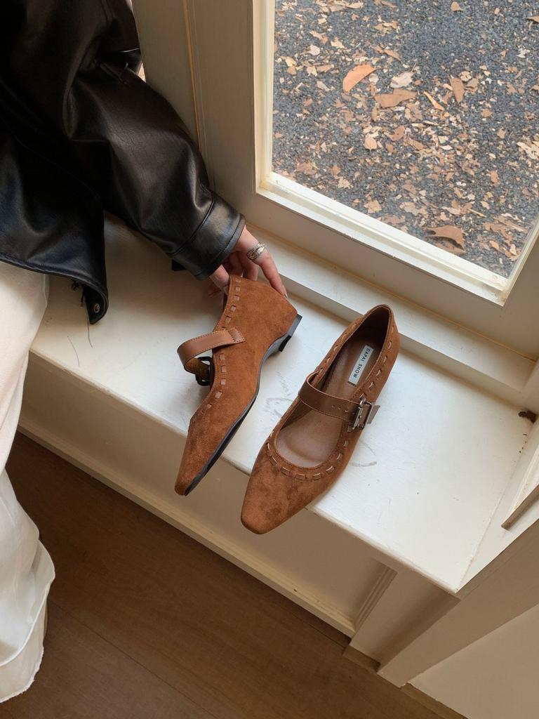 Niche Thick Heel Shallow Mouth Single Shoes 2025 Autumn New Retro Style Square Head Suede 2025 Mary Jane Shoes Grandma Shoes.