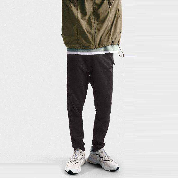 Adidas Jednobarevné ležérní tepláky s úzkými nohavicemi a středním pasem pro muže Černá IC5980