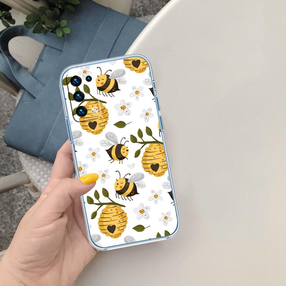 QT8 Art Bees Cartoon Phone Case for Motorola Moto G14 G31 G32 G34 G73 G71 G72 G24 G84 G85 G62 E32 E22S G7 E7 Play Plus Power