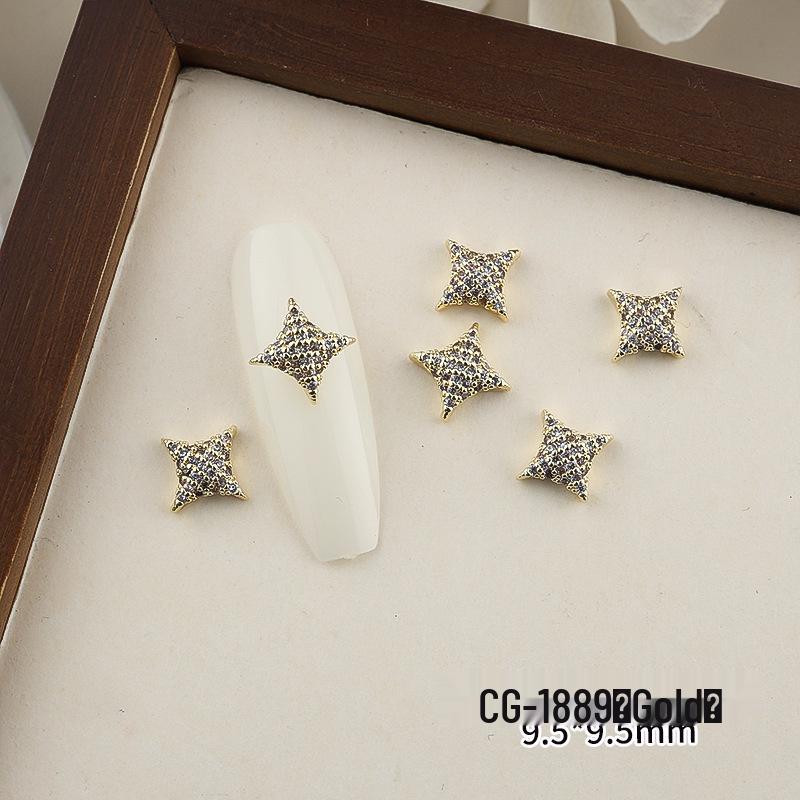 Luxurious Zircon Four-Leaf Clover Nail Art: White K Gold Heart Accessories