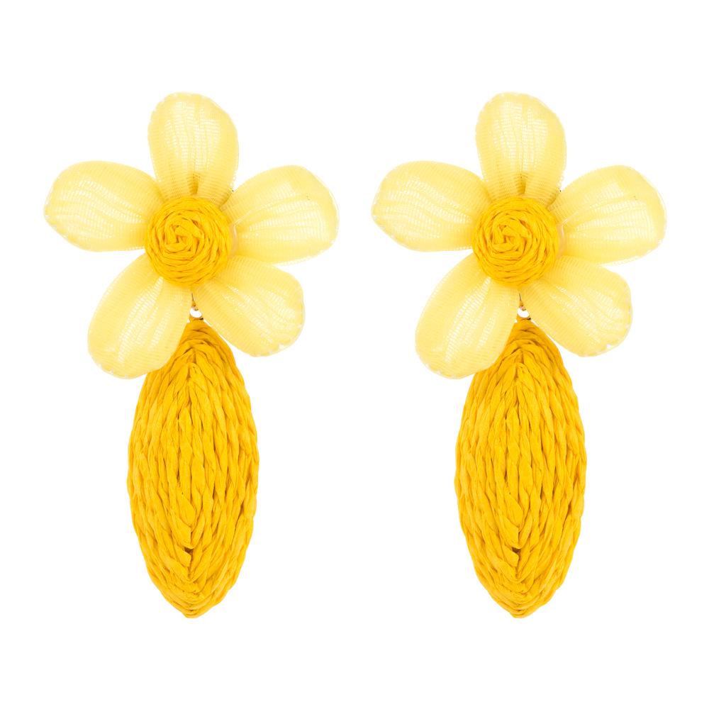 

Bohemian Handmade Raffia Earrings: Colorful Floral Designs for Versatile Spring Fashion жовтий