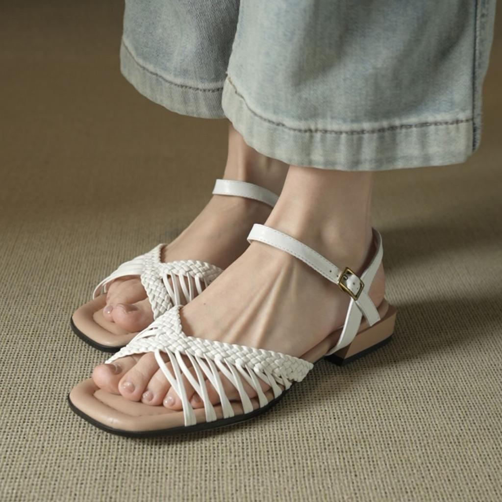 French retro woven square head Roman sandals women's 2025 new comfortable and versatile low-heeled one-word with open-toed sandals