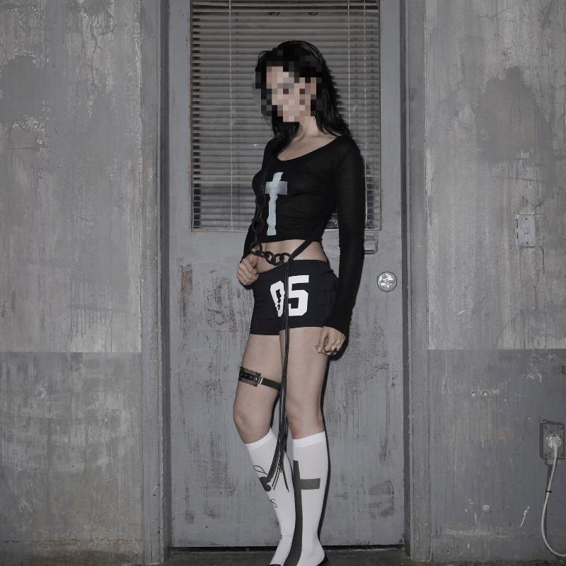 Autumn and winter personality Y2K spicy girl Gothic style exposed navel long sleeved female T