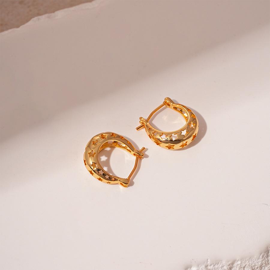 

European & American Gold-Plated Metallic Pentagram Geometric Ear Cuff Earrings: Minimalist High-End Design for Women