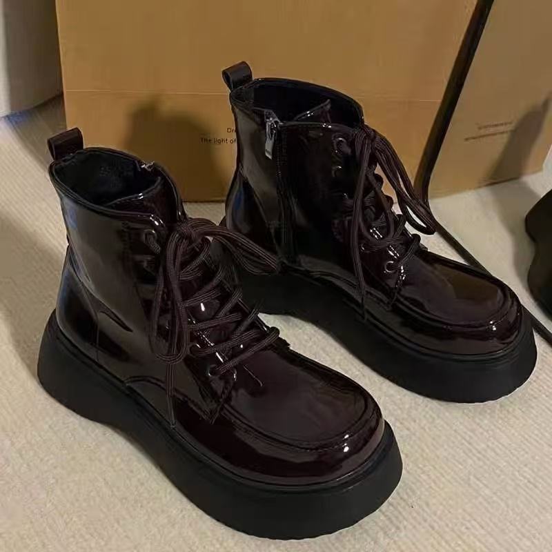 2025 Vår Nye Dame Støvler Mote Retro Tykksålede Høye Fritidsstøvler Allsidig Britisk Stil Stor Hode Stropp Korte Støvler