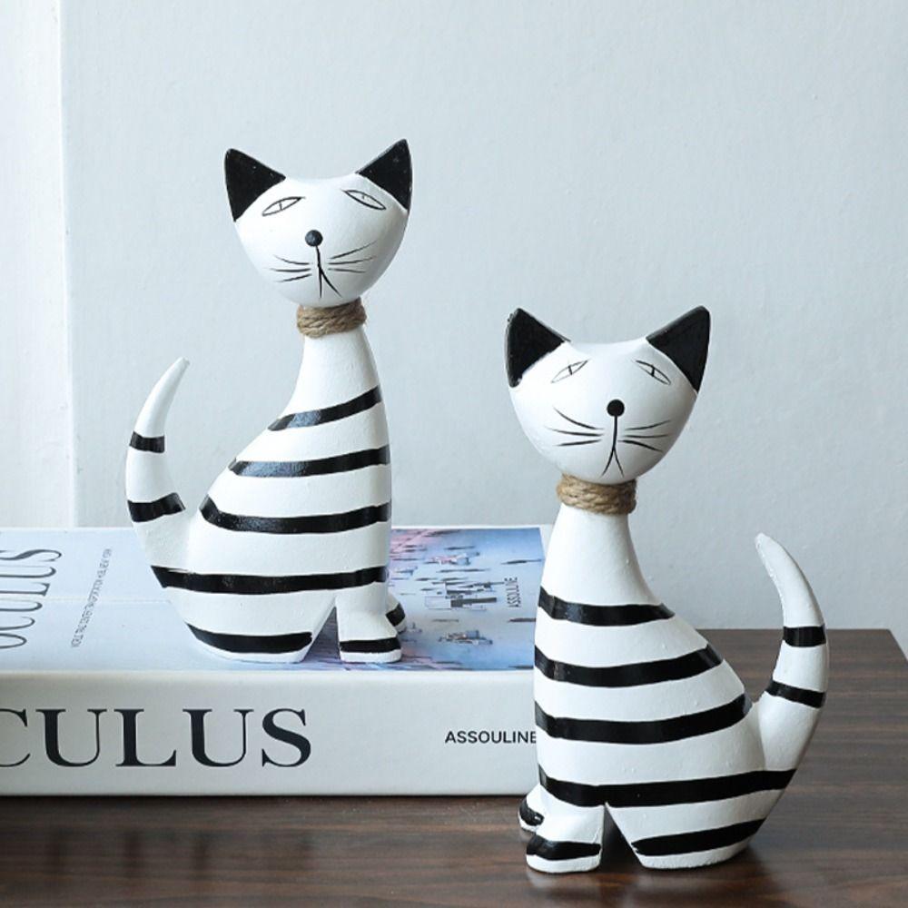 2pcs Modern Cat Statue Wooden Miniatures Figurine Desktop Ornament Animal Sculpture  Car