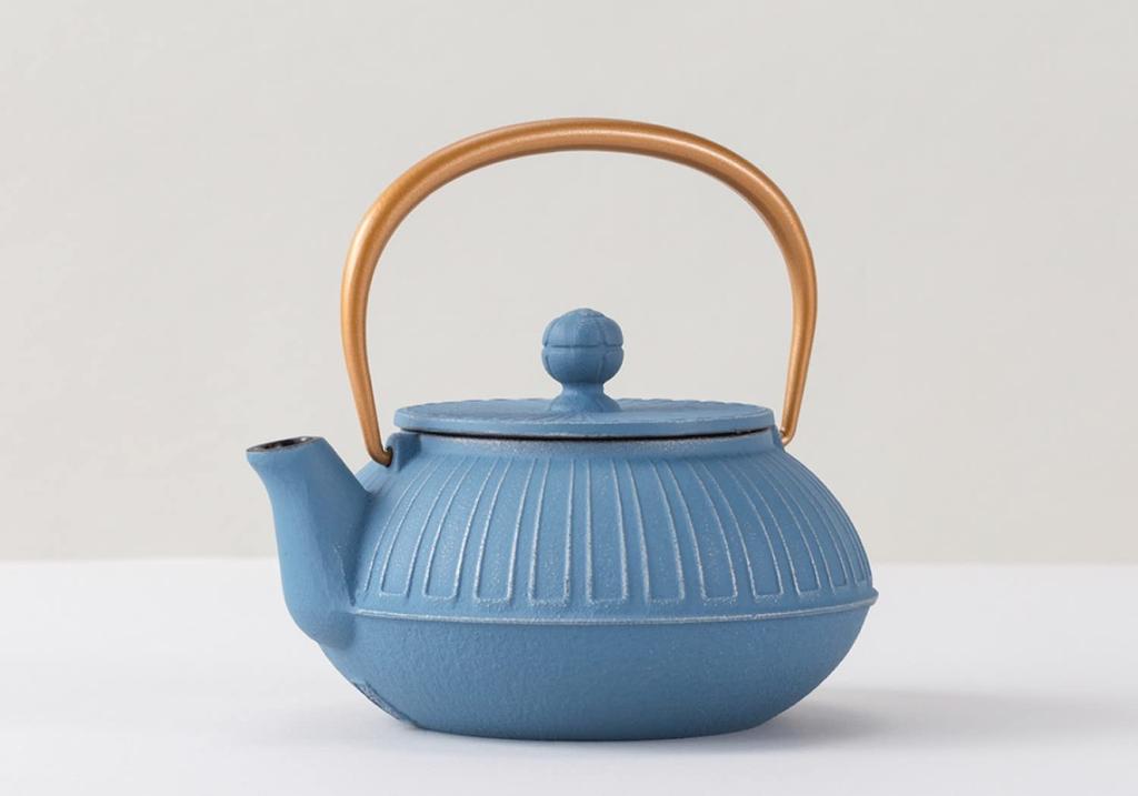 Iwachu Teapot, Type 5, Chrysanthemum Design, Silver/Sky Blue, 0.65L, Enameled Interior, Nanbu Ironware, 44350