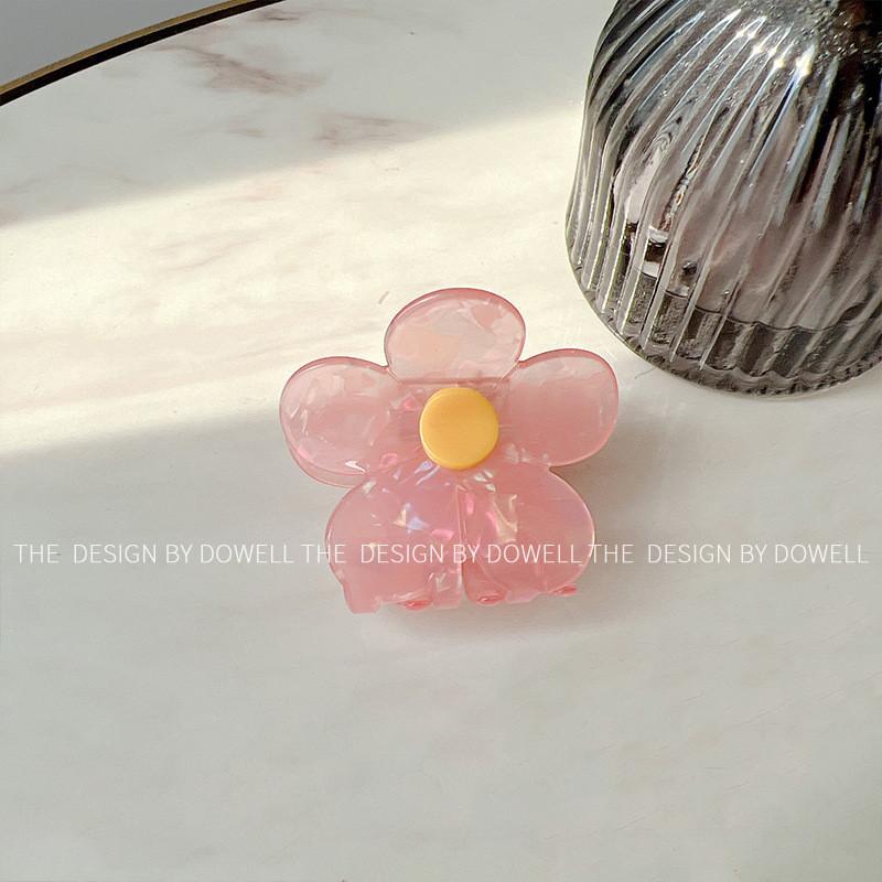 Charming Handcrafted Floral Hair Claw Clip For Women In Beautiful Colors