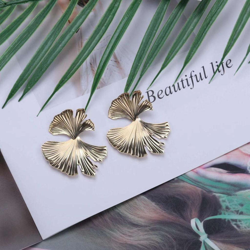 New Foreign Trade Explosion Metal Retro Fashion Trend Temperament Personality Versatile Flowers And Leaves Stud Earrings