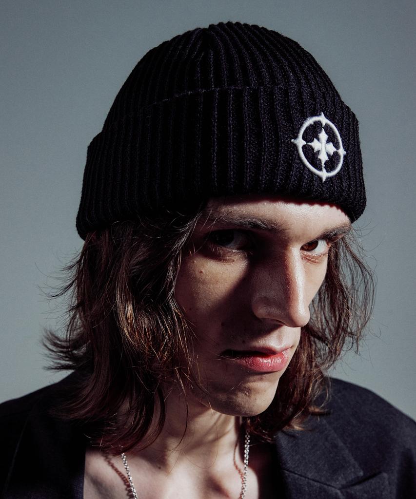 Loyalpiseu Compass Beanie
