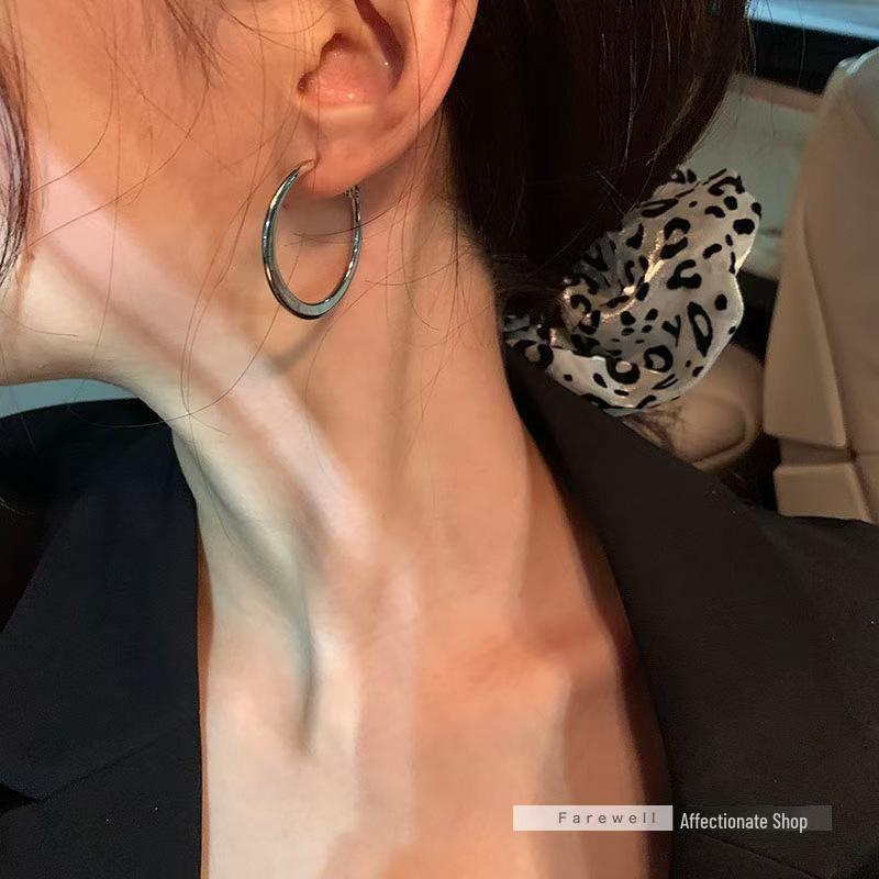 Trendy European & American Style Disco Earrings: Chic, Cool, & Sexy for Women