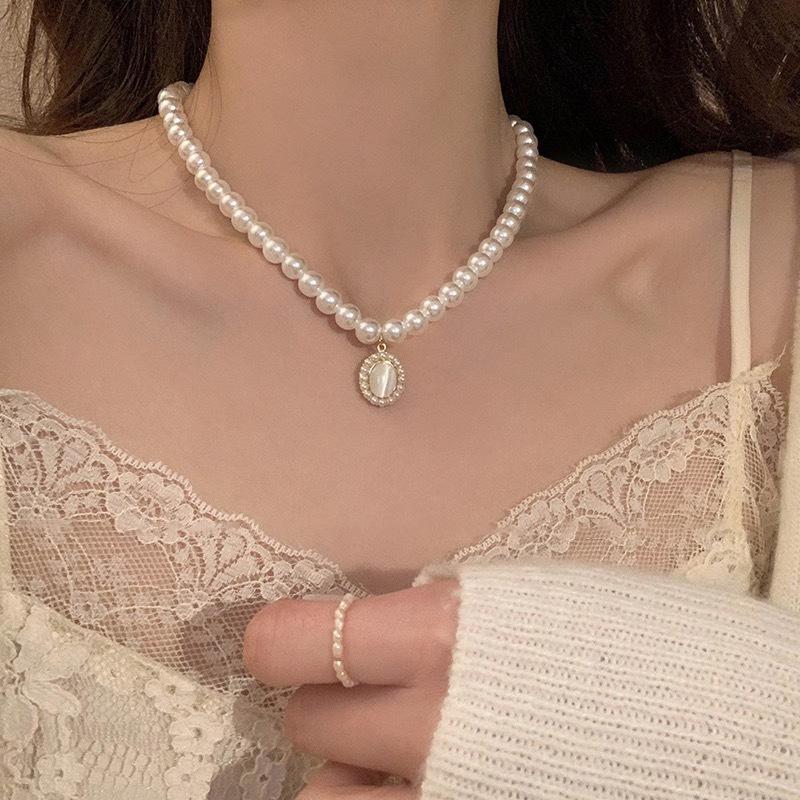 French Retro Opal Pearl Necklace Women's Light Luxury Niche Collarbone Chain Neck Chain