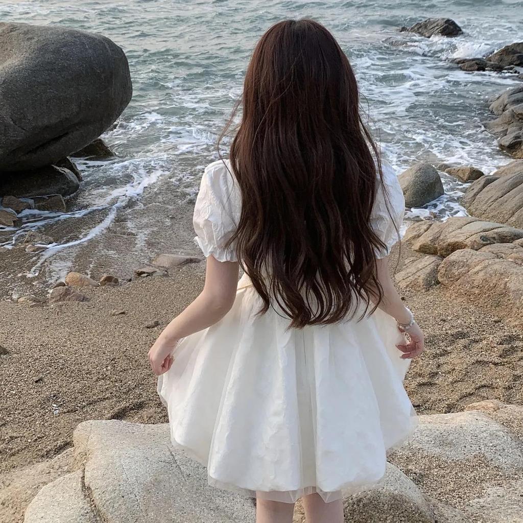 Elegant French Patchwork Puff Sleeve Dress: Floral Bud Skirt for a Sweet and Spicy Princess Look